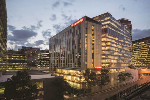 Travelodge Melbourne Docklands - Surfers Paradise Gold Coast 0