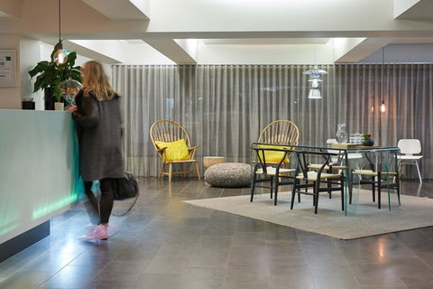 Cosmopolitan Hotel - Surfers Paradise Gold Coast 2