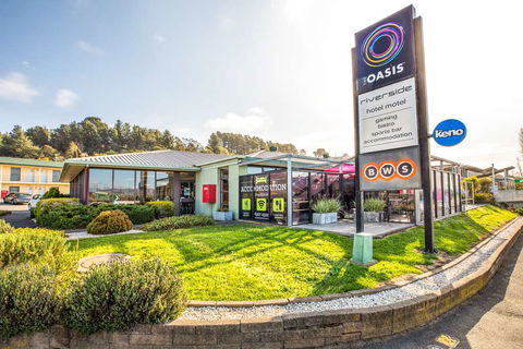 Nightcap At Riverside Hotel - Surfers Paradise Gold Coast 1