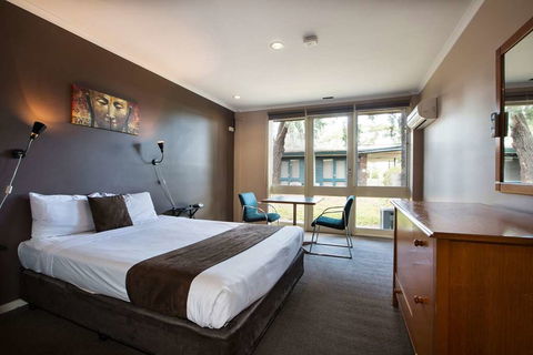 Burvale Hotel - Surfers Paradise Gold Coast 3