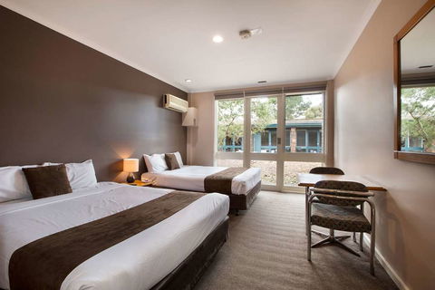 Burvale Hotel - Surfers Paradise Gold Coast 6