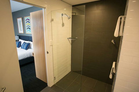 Alpha Hotel Eastern Creek - Surfers Paradise Gold Coast 1