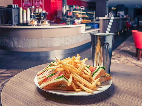 Mercure Orange - Surfers Paradise Gold Coast 2