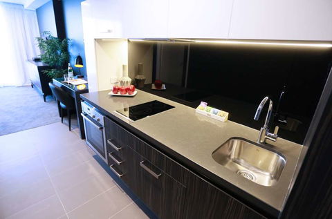 Alex Perry Hotel And Apartments - Surfers Paradise Gold Coast 11
