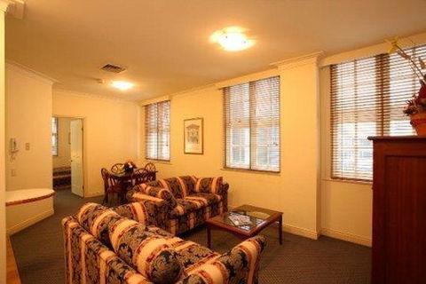 ULTIQA Rothbury Hotel - Surfers Paradise Gold Coast 3