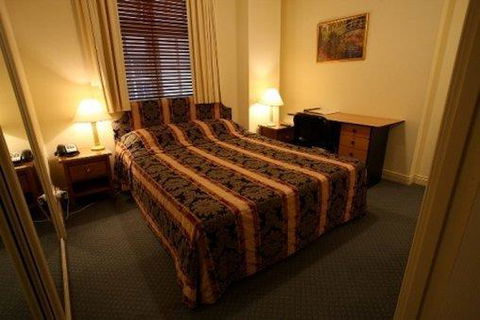 ULTIQA Rothbury Hotel - Surfers Paradise Gold Coast 4