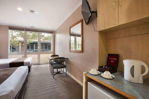 Burvale Hotel - Surfers Paradise Gold Coast 5