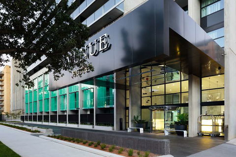 Avenue Hotel Canberra - Surfers Paradise Gold Coast 8