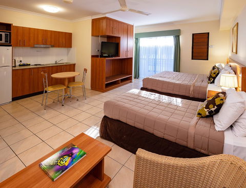 Cairns Queenscourt - Surfers Paradise Gold Coast 3