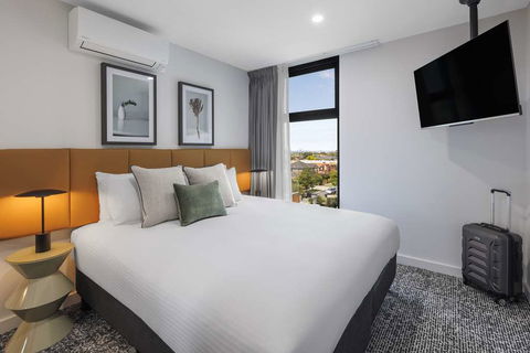 Punthill Essendon North - Surfers Paradise Gold Coast 2