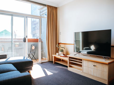 Astor Inn - Surfers Paradise Gold Coast 1