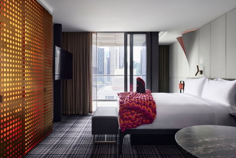 W Melbourne - Surfers Paradise Gold Coast 0