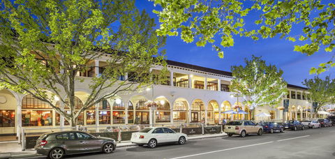 Quest Canberra - Surfers Paradise Gold Coast 0