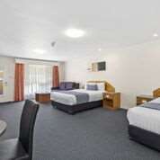 Thunderbird Motel - Surfers Paradise Gold Coast 2