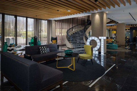 QT Canberra - Surfers Paradise Gold Coast 2