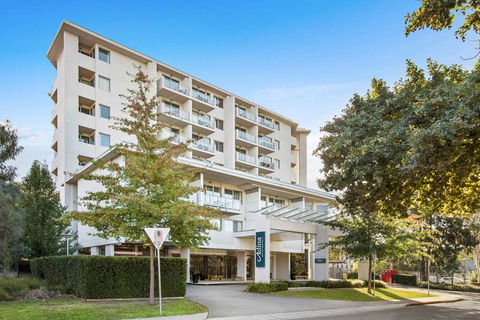 Adina Serviced Apts Canberra Dickson - Surfers Paradise Gold Coast 2