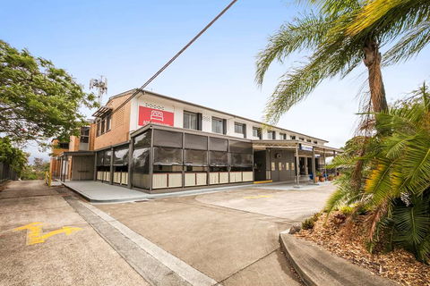 Camp Hill Hotel - Surfers Paradise Gold Coast 0