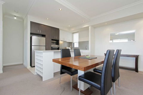 Zappeion Apartments - Surfers Paradise Gold Coast 1