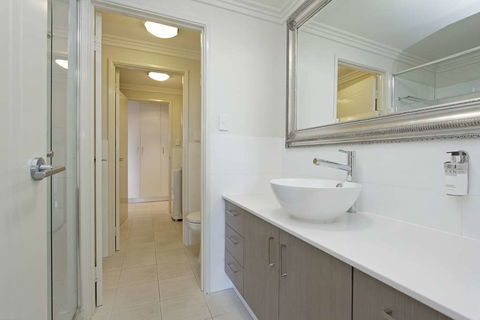 Zappeion Apartments - Surfers Paradise Gold Coast 2