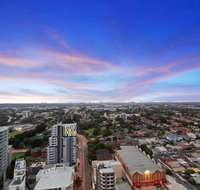 Astra Apartments Parramatta - Skyrise - Surfers Paradise Gold Coast