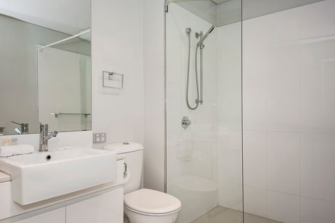 Astra Apartments Perth - Surfers Paradise Gold Coast 2