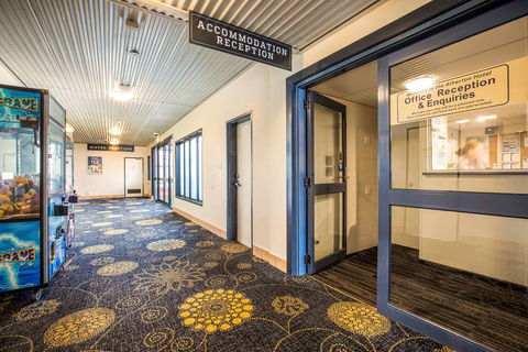 Atherton Hotel - Surfers Paradise Gold Coast 1