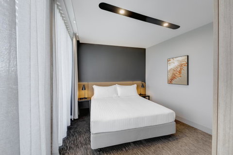 Vibe Hotel Canberra - Surfers Paradise Gold Coast 34