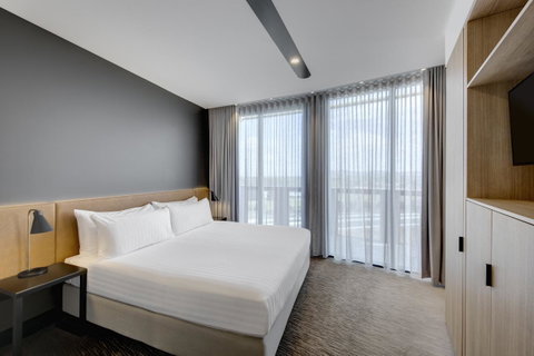 Vibe Hotel Canberra - Surfers Paradise Gold Coast 42