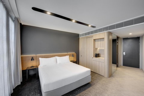 Vibe Hotel Canberra - Surfers Paradise Gold Coast 11