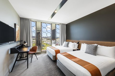 Vibe Hotel Canberra - Surfers Paradise Gold Coast 17