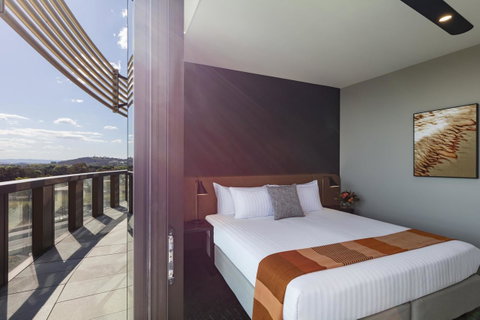 Vibe Hotel Canberra - Surfers Paradise Gold Coast 10