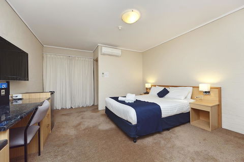 Ibis Styles Canberra - Surfers Paradise Gold Coast 18