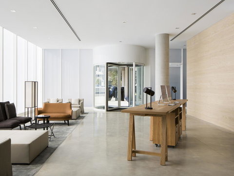 Little National Hotel Canberra - Surfers Paradise Gold Coast 1