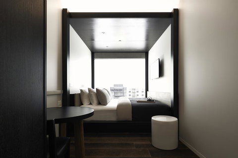 Little National Hotel Canberra - Surfers Paradise Gold Coast 0