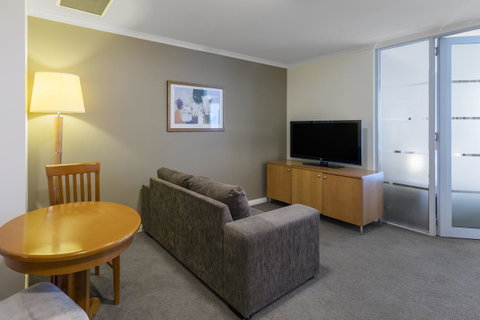Nesuto Canberra - Surfers Paradise Gold Coast 17