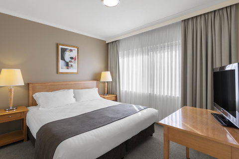 Nesuto Canberra - Surfers Paradise Gold Coast 13