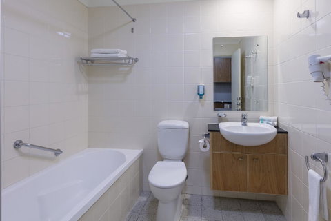 Nesuto Canberra - Surfers Paradise Gold Coast 24