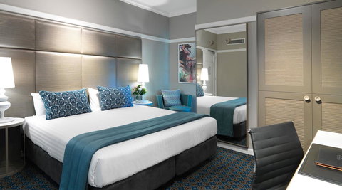 Hotel Kurrajong Canberra - Surfers Paradise Gold Coast 2