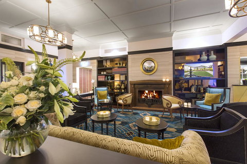 Hotel Kurrajong Canberra - Surfers Paradise Gold Coast 32