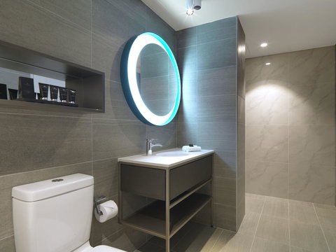 Hotel Kurrajong Canberra - Surfers Paradise Gold Coast 23