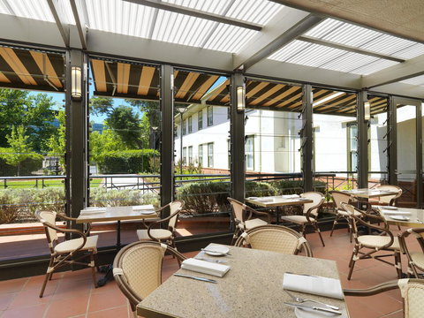 Hotel Kurrajong Canberra - Surfers Paradise Gold Coast 24