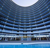 Accommodate Canberra - Manhattan on the Park - Surfers Paradise Gold Coast