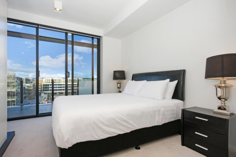 Dockside 4 Kingston ACT - Surfers Paradise Gold Coast 16