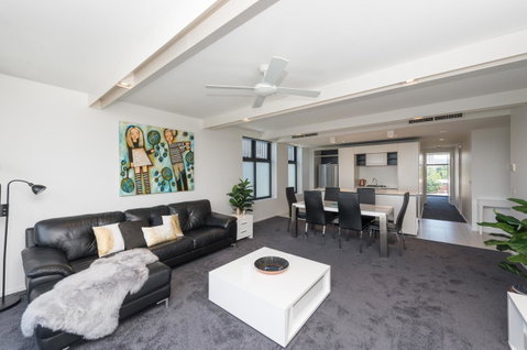 Dockside 4 Kingston ACT - Surfers Paradise Gold Coast 6