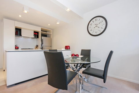 Dockside 4 Kingston ACT - Surfers Paradise Gold Coast 12