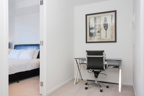 Dockside 4 Kingston ACT - Surfers Paradise Gold Coast 15