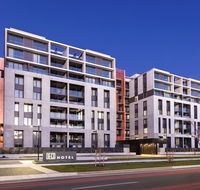 Deco Hotel Canberra - Surfers Paradise Gold Coast