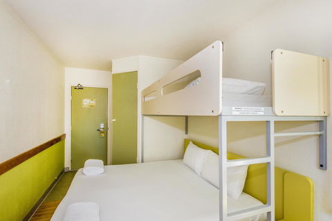 Ibis Budget Canberra - Surfers Paradise Gold Coast 13