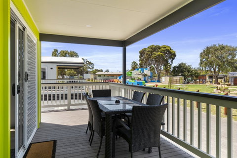 Victor Harbor Holiday Park - Surfers Paradise Gold Coast 21
