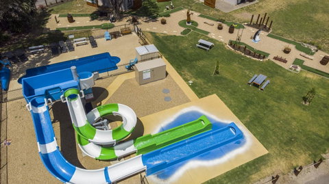 Victor Harbor Holiday Park - Surfers Paradise Gold Coast 11